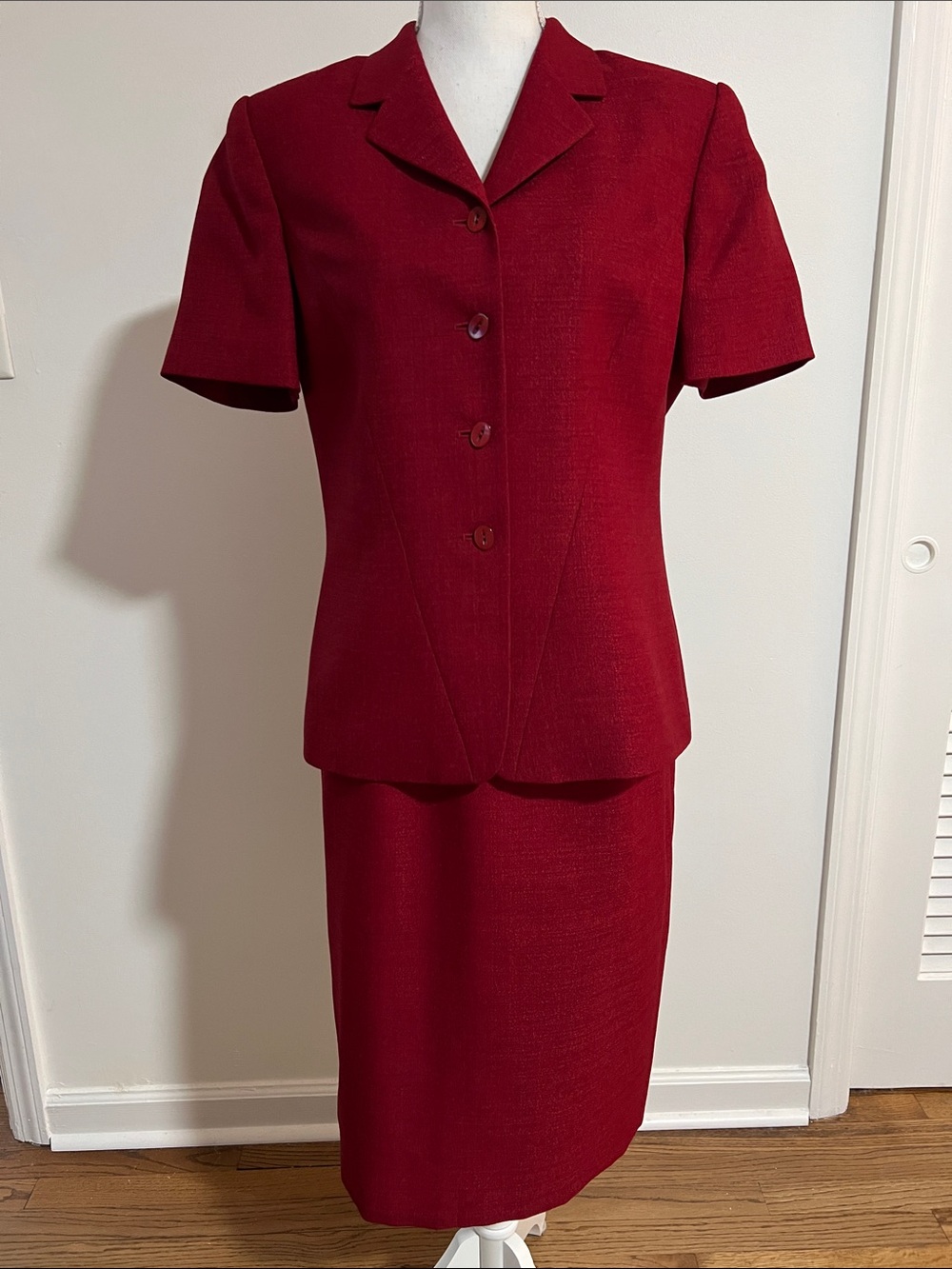 Le Suit Vintage Deep Red Two-Piece Short Sleeve Pencil Skirt Suit Set